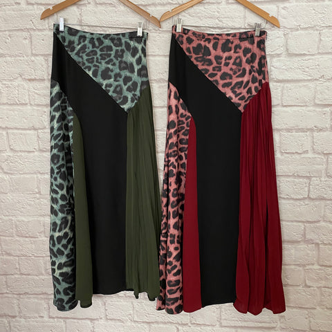 Colorblock leopard pleated skirt